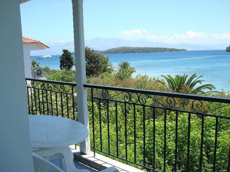 Delfini Otel Nydri  Dış mekan fotoğraf